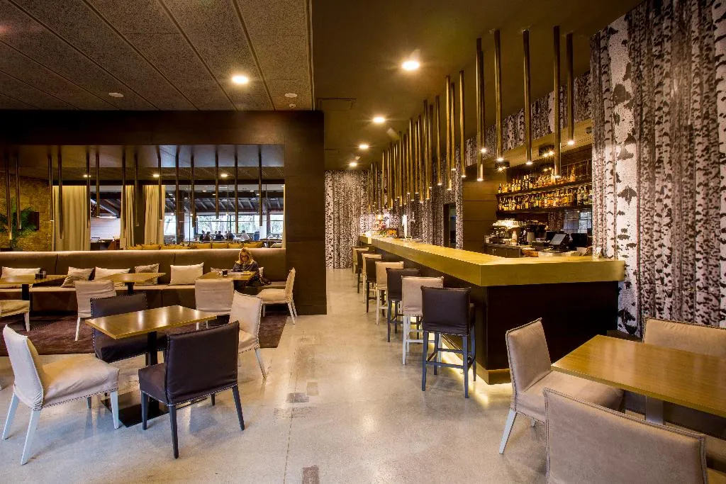 Bar, Montanya Hotel & Lodge, Costa Brava