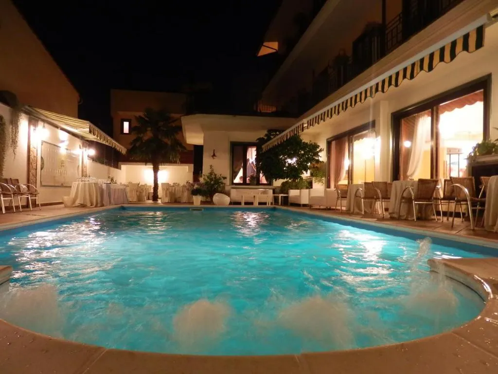 TRIPLE STANDARD Room, Belsito Nola, Naples