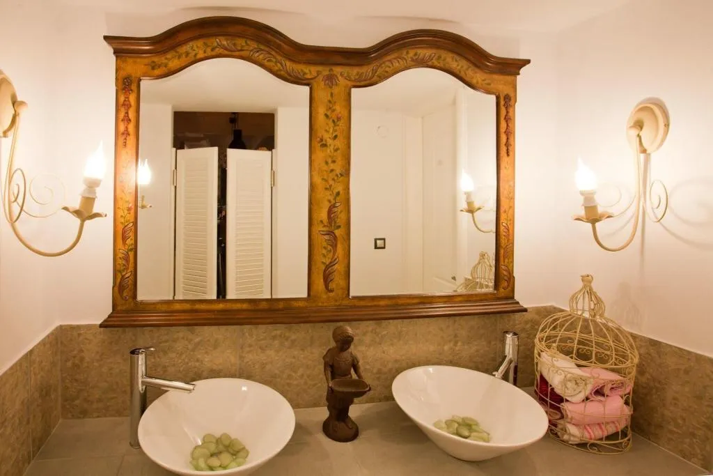 Room, Miland Suites, Santorini