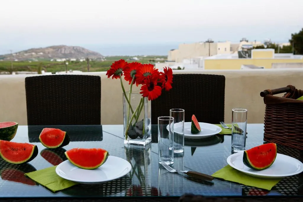 VILLA THREE BEDROOMS WITH PRIVATE POOL Room, Santorini Heritage Villas & Mansions, Santorini