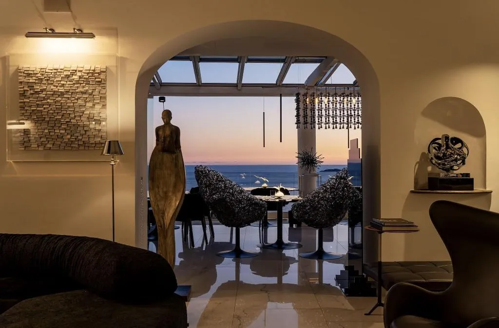 Lobby, Villa Franca, Naples