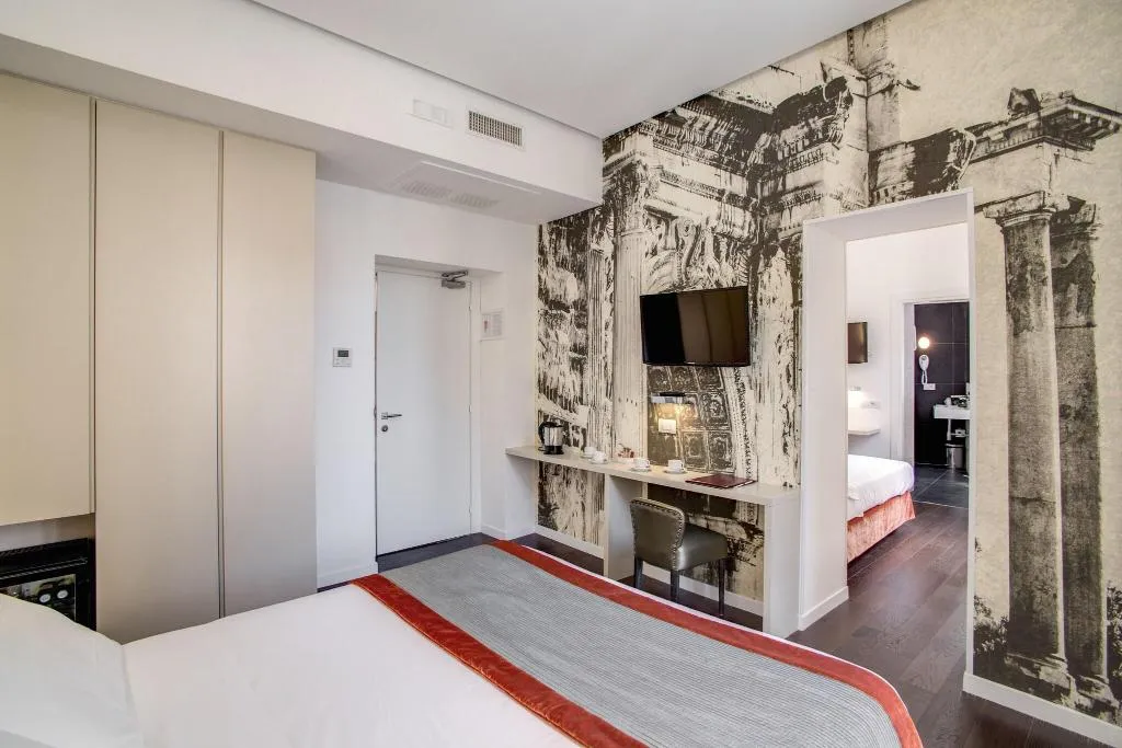 QUADRUPLE WITH VIEWS Room, Albergo Abruzzi, Rome