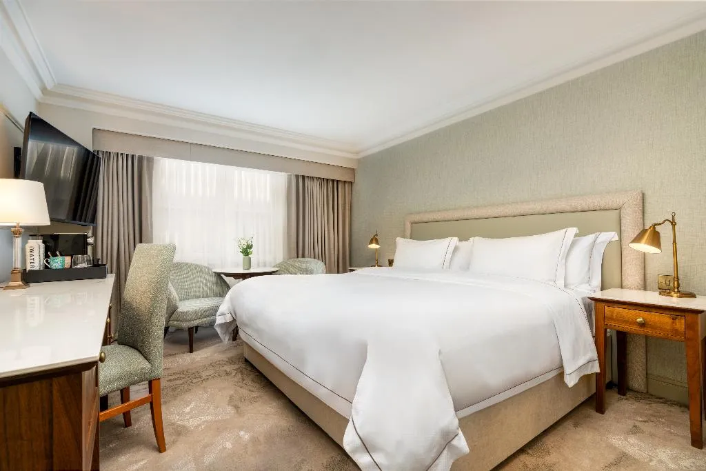 Room, Brooks, Dublin