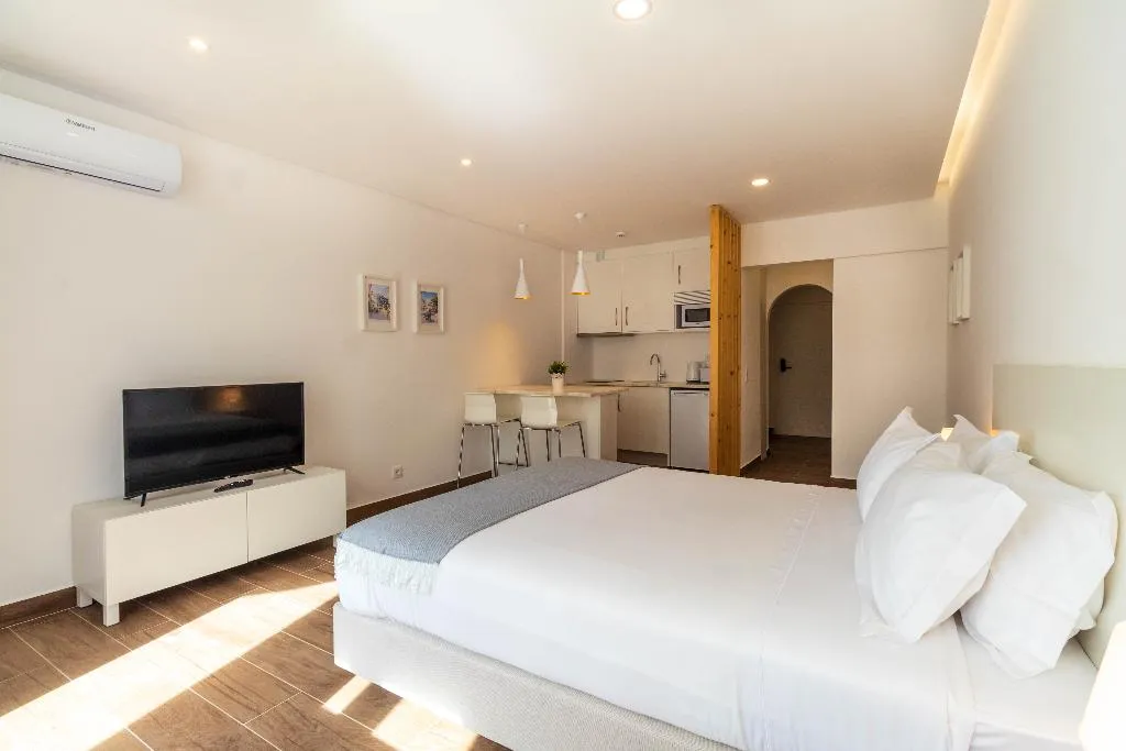 STUDIO SUPERIOR Room, The Navigator - Ocean Heights, Algarve
