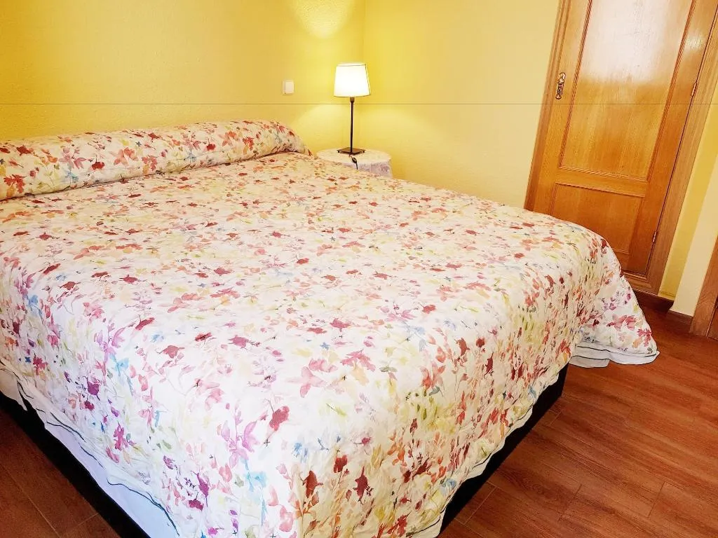 Room, Hostal Puerta Bonita, Madrid