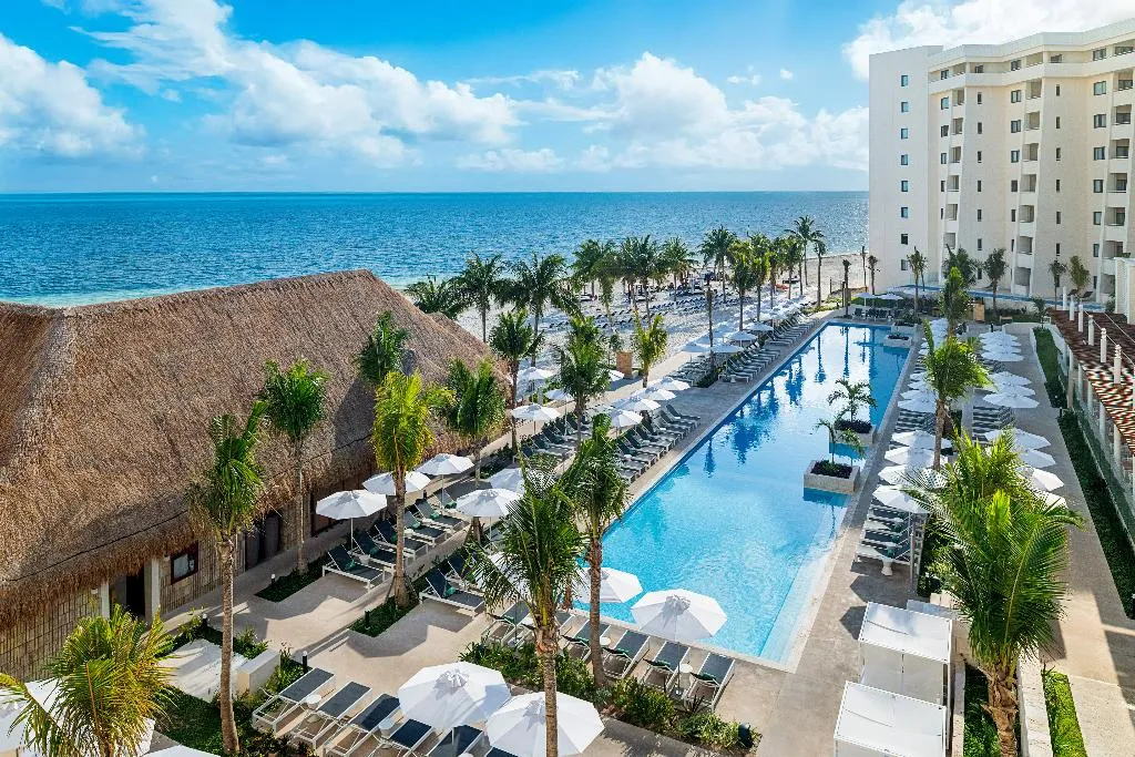 Terrace, Melia Casa Maya Cancun, Cancun Area