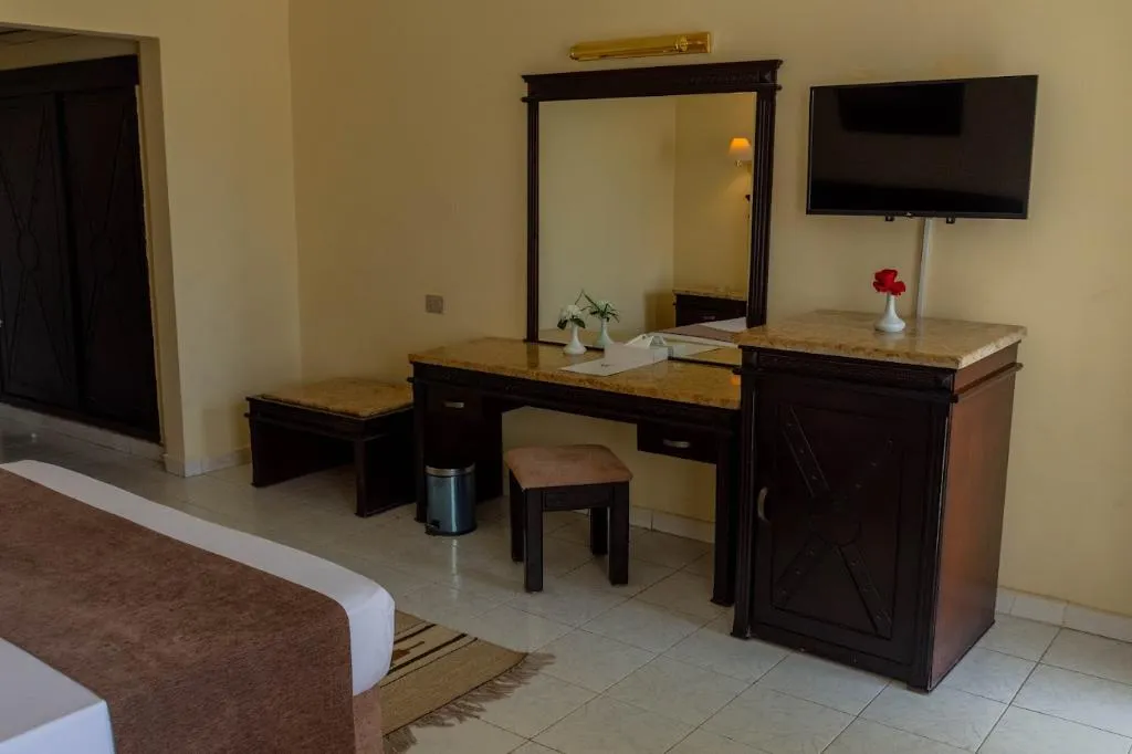 DOUBLE STANDARD Room, Cataract Sharm Resort, Red Sea Riviera
