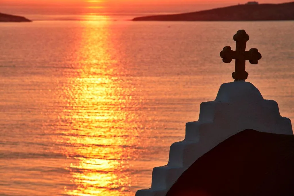 General view, Bill & Coo Suites and Lounge, Mykonos
