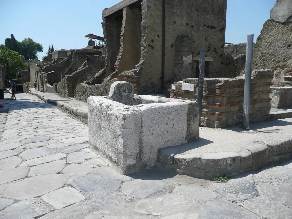General view, I Papiri, Naples