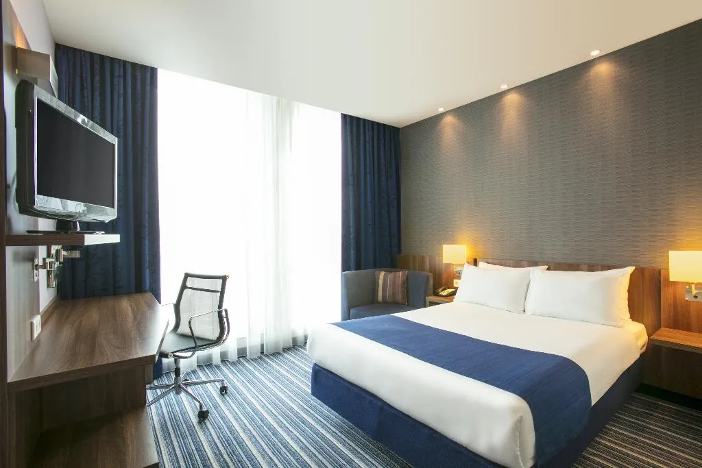 DOUBLE NON SMOKING Room, Holiday Inn Express Amsterdam Schiphol, Amsterdam