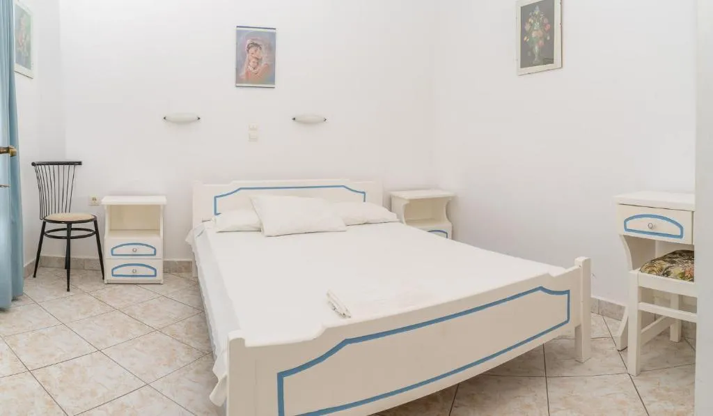 APARTMENT TWO BEDROOMS ONE BATHROOM Room, Anna's Studios & Apartments, Zante