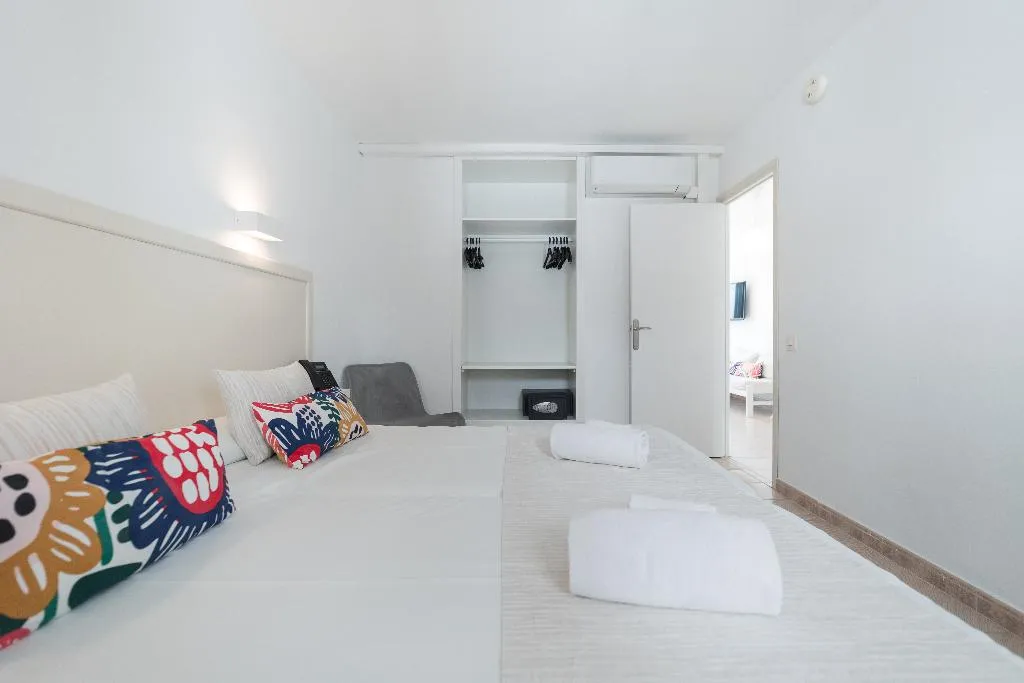 APARTMENT SEA VIEW Room, Beach Club, Menorca