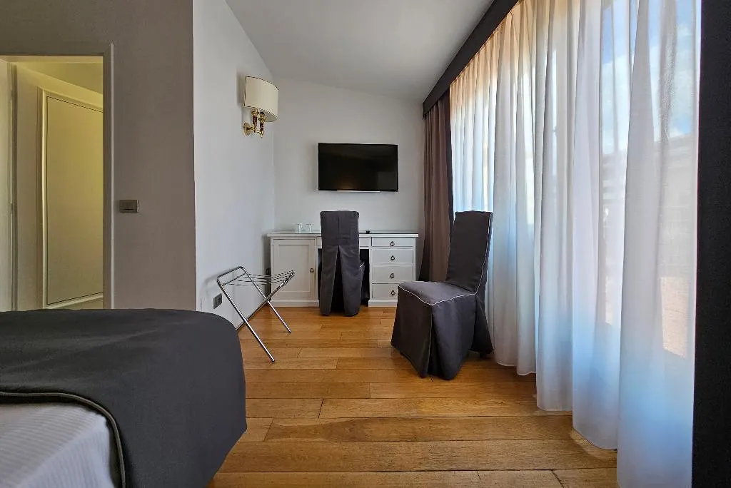 DOUBLE DELUXE Room, Atlantic Palace, Florence