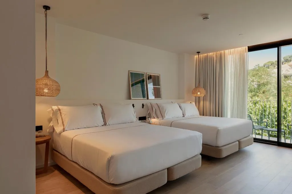 QUADRUPLE STANDARD Room, Elisabeth By the Sea, Costa Brava
