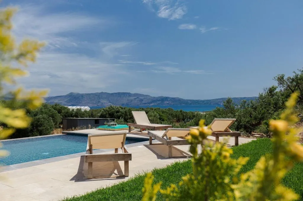 Sports and Entertainment, Agarathos, Crete