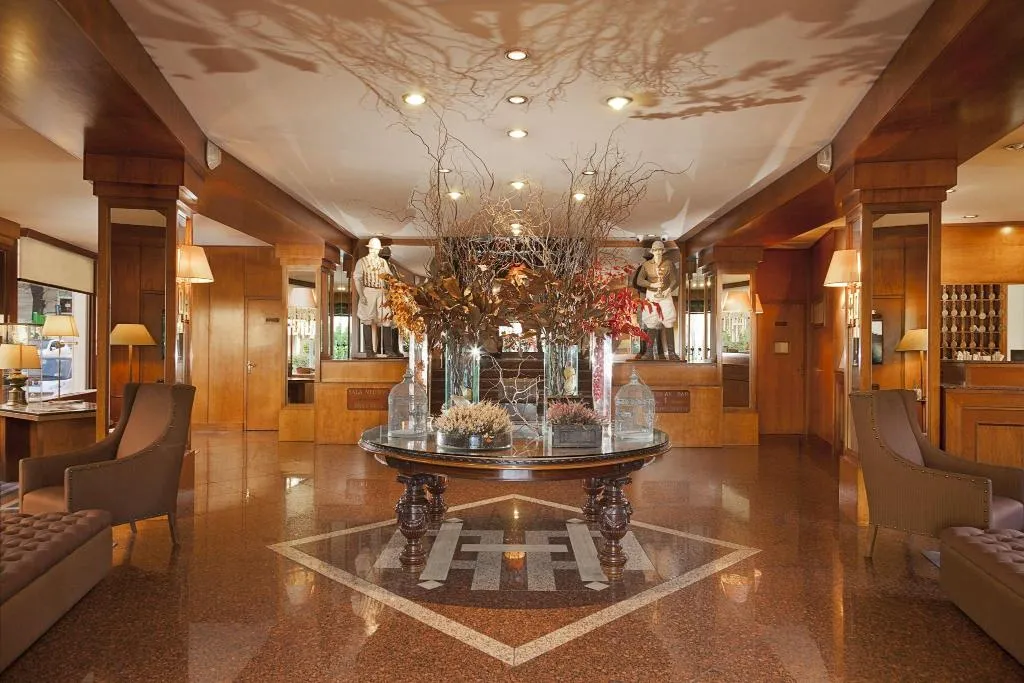 Lobby, Polo, Rome
