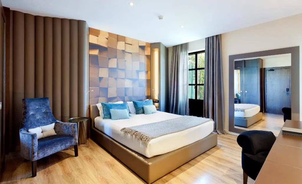 Double or Twin STANDARD Room, Condes De Barcelona, Barcelona
