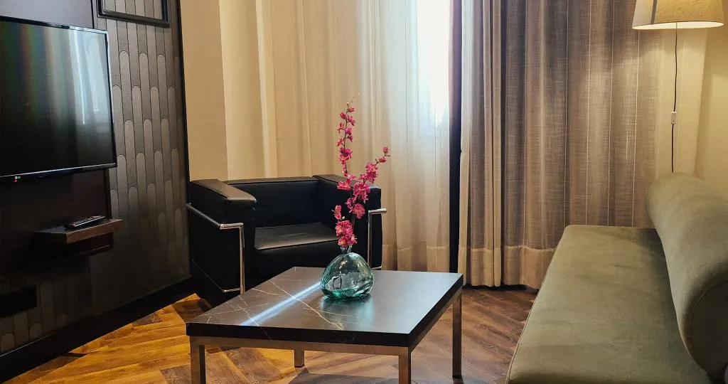 JUNIOR SUITE STANDARD Room, Hotel Vertice Sevilla Aljarafe, Seville