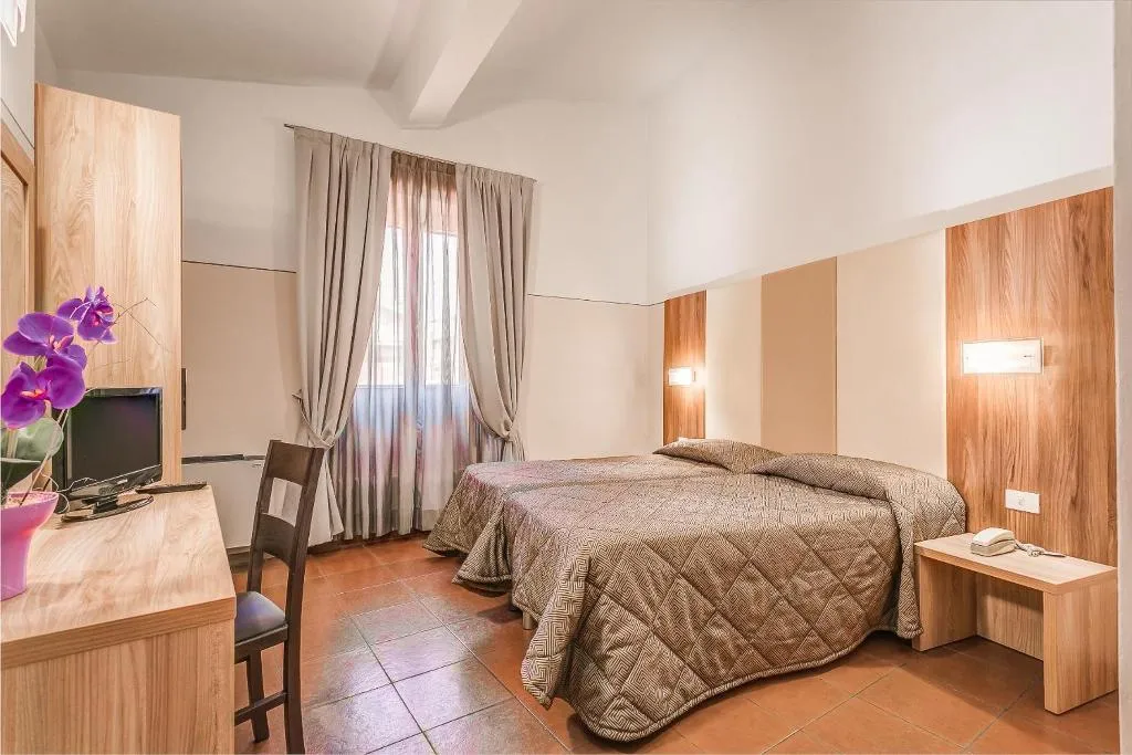 Room, Hotel Arno Bellariva, Florence