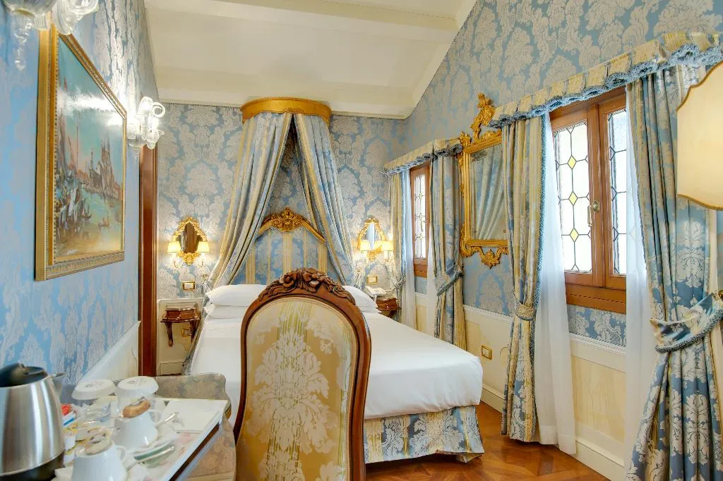 DOUBLE ANNEX Room, Canal Grande, Venice