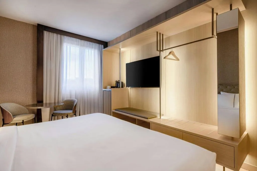 DOUBLE QUEEN SIZE BED Room, AC Firenze, Florence