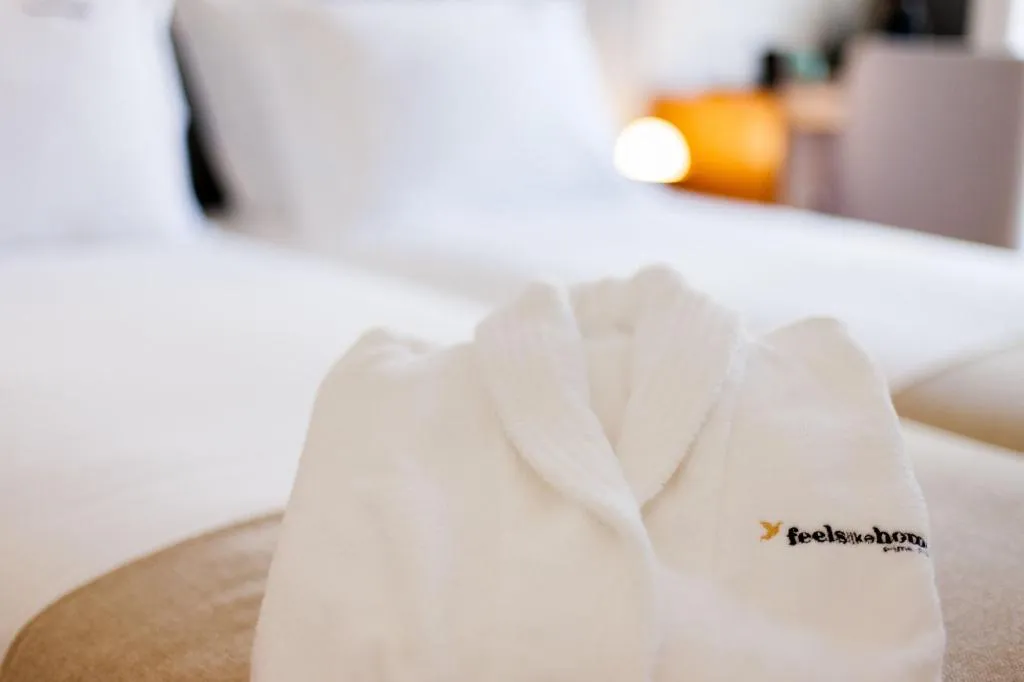 Room, Feels Like Home Chiado Prime Suites, Lisbon