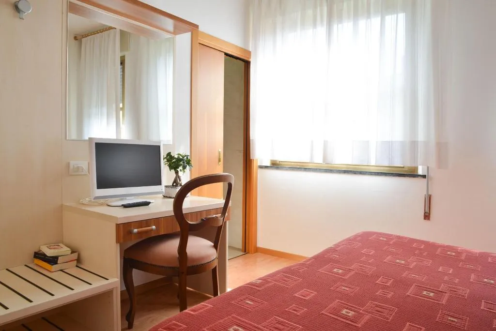 Room, Hotel Venezia, Milan