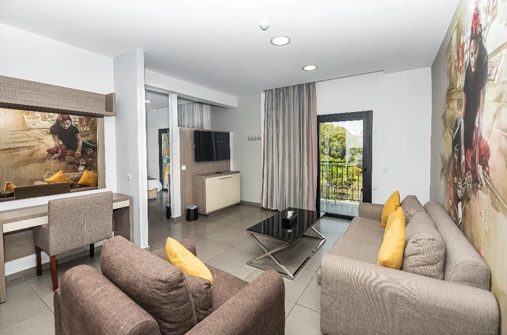 SUITE DELUXE Room, Rise Hotel, Cyprus