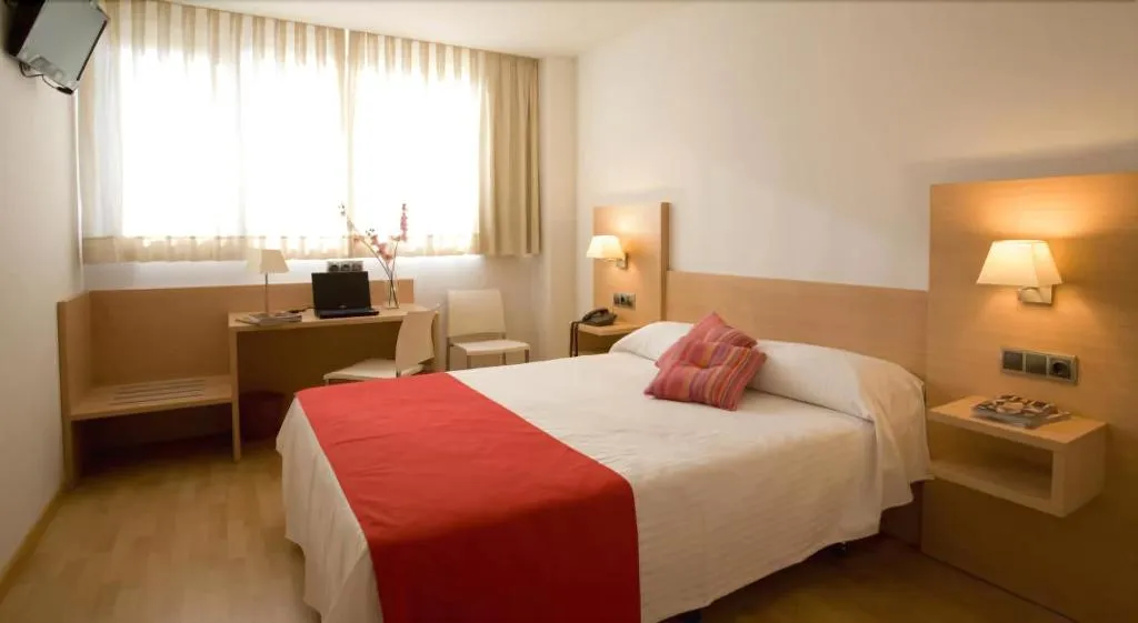 Room, Bag, Valencia