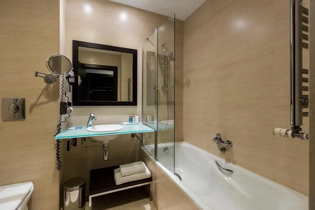 DOUBLE STANDARD Room, LCB Fuenlabrada, Madrid