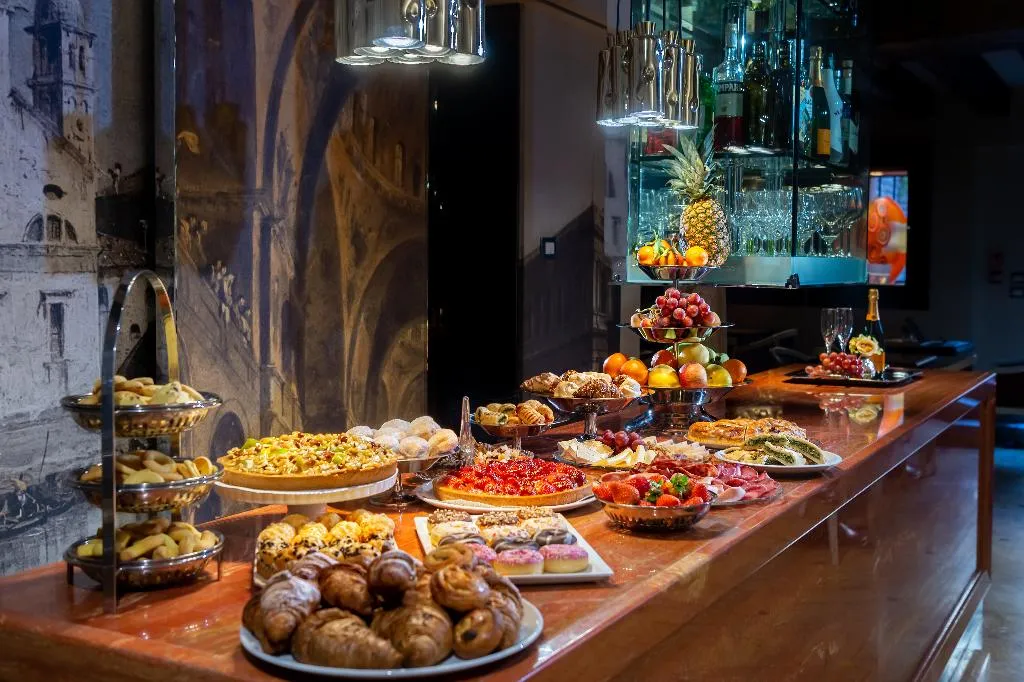 Bar, Palazzetto Madonna, Venice