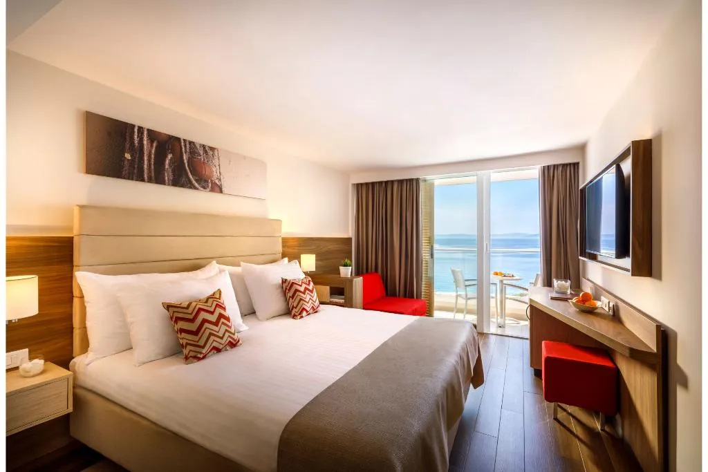 TRIPLE SEA VIEW WITH BALCONY Room, Girandella Resort Valamar Collection-Family Hotel, Istria