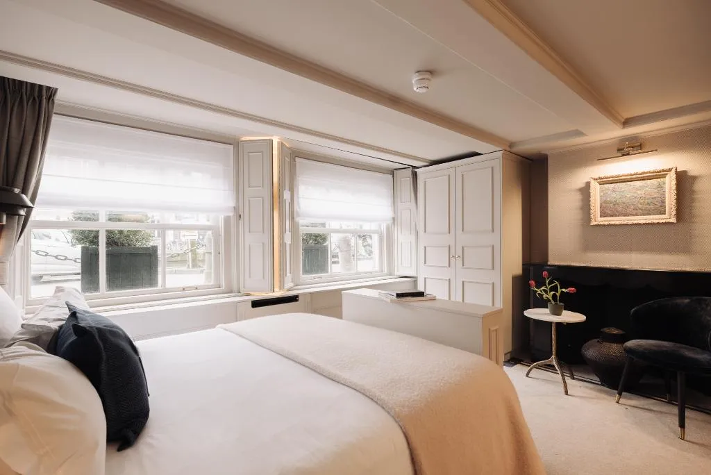 Room WITH VIEWS Room, 717 Hotel, Amsterdam