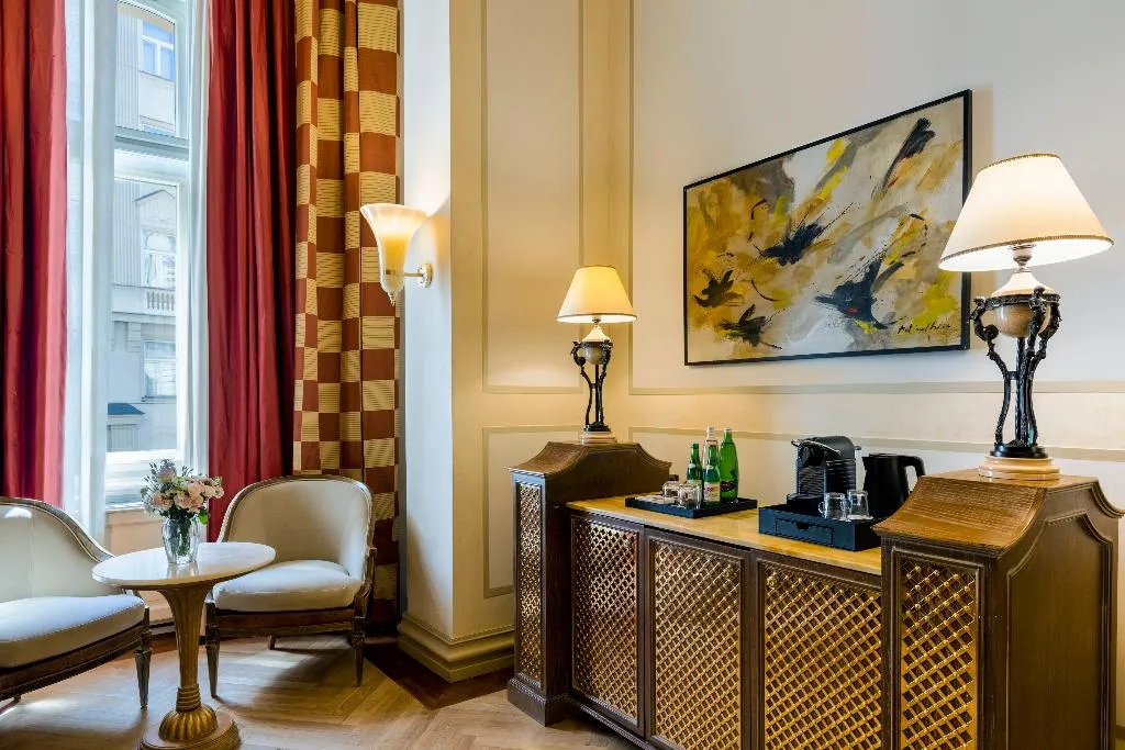 SUITE STANDARD Room, NH Collection Prague Carlo IV, Prague