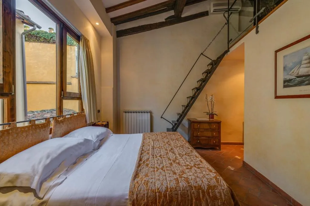Room, In Piazza della Signoria - Residenza d'Epoca, Florence