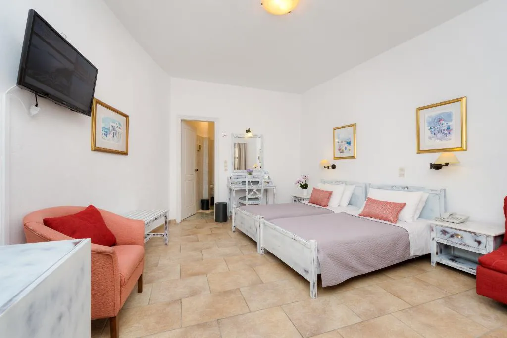 FAMILY ROOM CAPACITY 4 Room, Mathios Village, Santorini