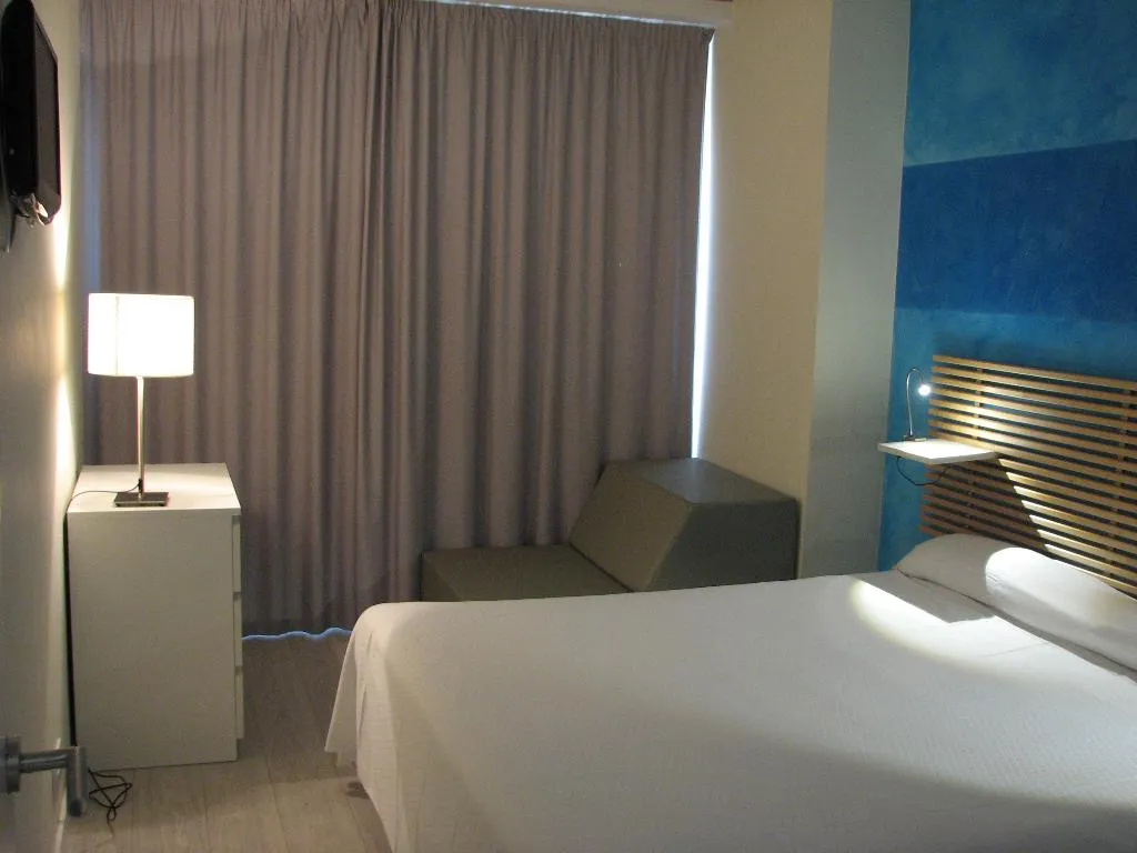 APARTMENT CAPACITY 7 Room, Apartamentos Recoletos, Madrid