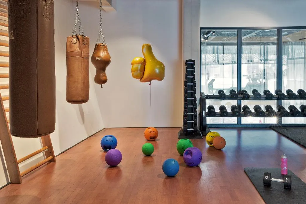 Sports and Entertainment, Moxy Amsterdam Houthavens, Amsterdam