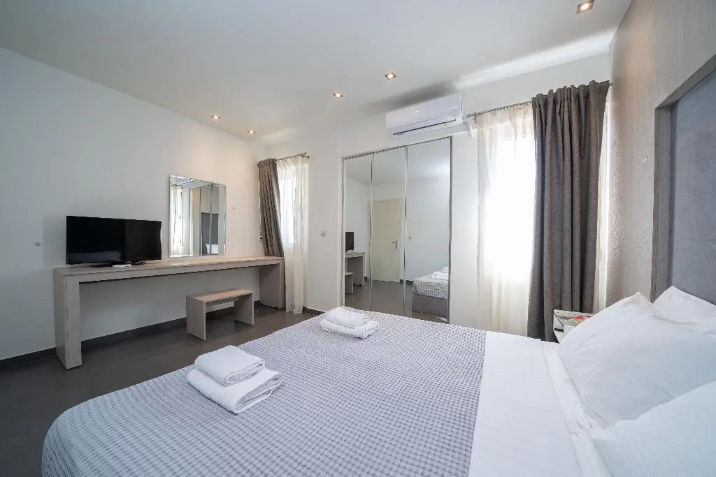 APARTMENT ONE BEDROOM Room, Makris Yialos Apartments, Kefallinia