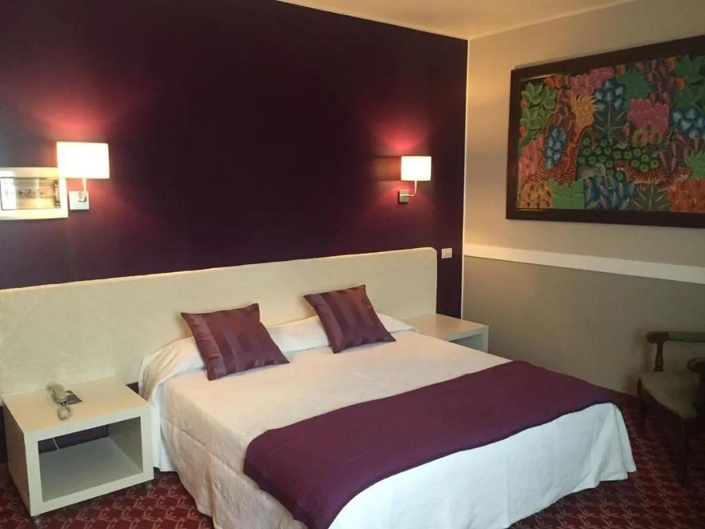 Room, Blue Dream, Venice
