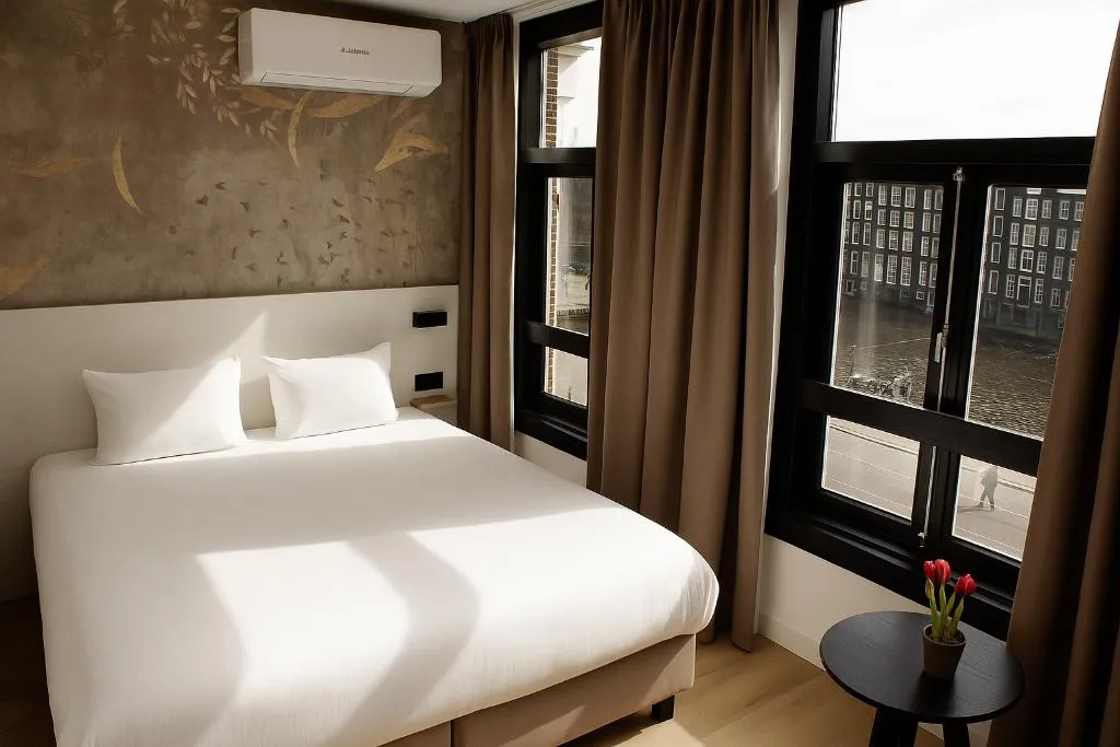 DOUBLE SUPERIOR CITY VIEW Room, Hotel Van Gelder, Amsterdam