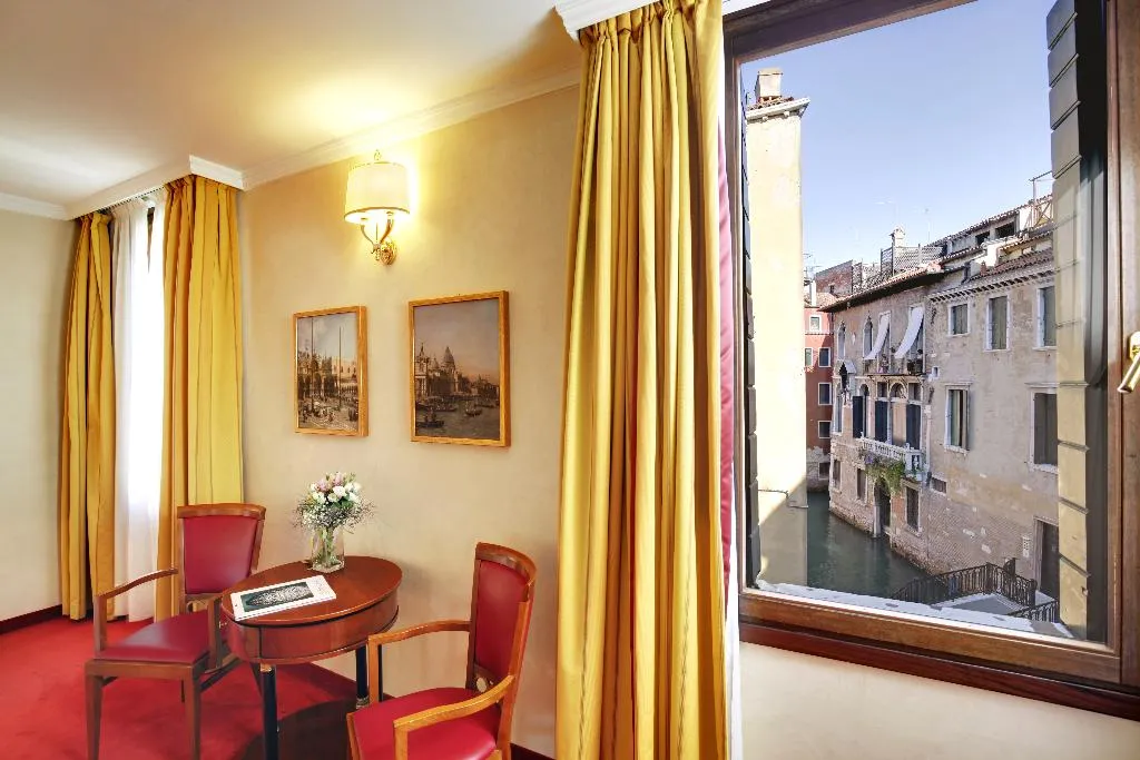 SUITE COMFORT Room, Dona Palace, Venice