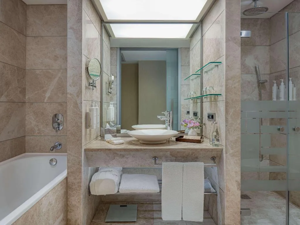 DOUBLE CITY VIEW KING BED Room, Swissotel Buyuk Efes Izmir, Izmir