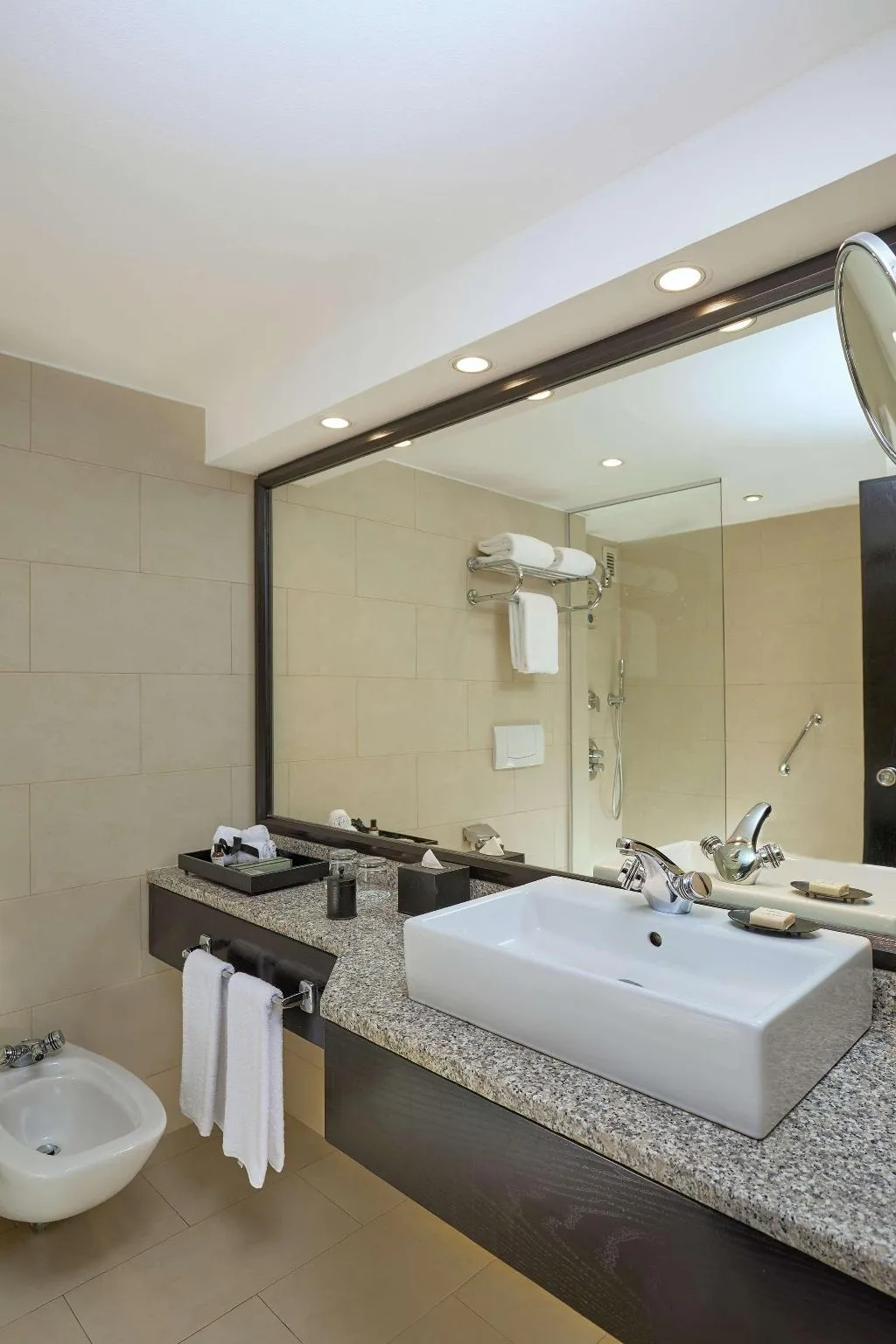 DOUBLE GUEST ROOM KING BED Room, Hilton Cairo Heliopolis, Cairo