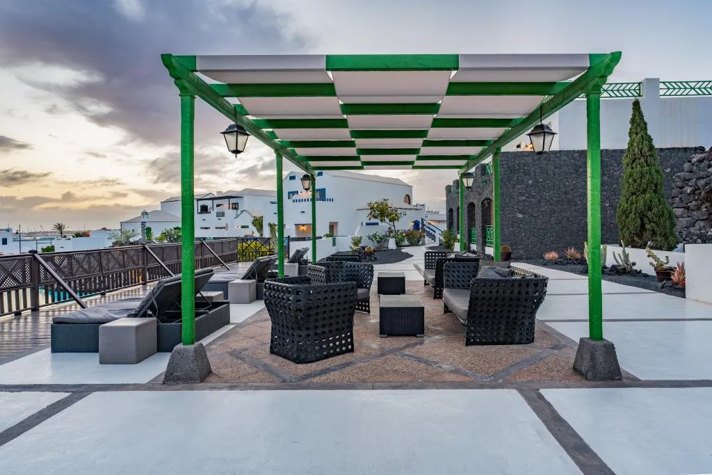 Terrace, Hotel LIVVO Volcan Lanzarote, Lanzarote