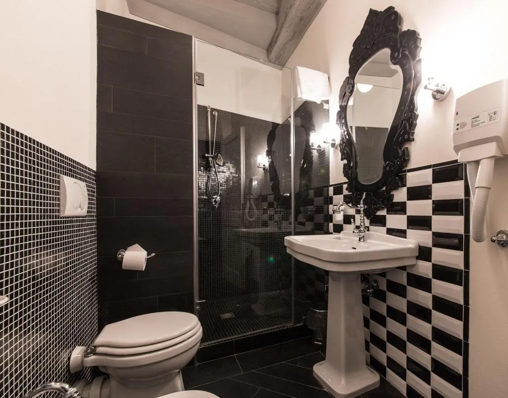 DOUBLE DELUXE ONE BED Room, Villa Casagrande, Florence