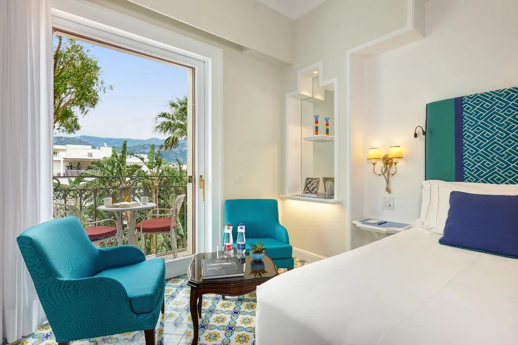 Double or Twin SUPERIOR GARDEN VIEW Room, Grand Hotel Ambasciatori, Naples