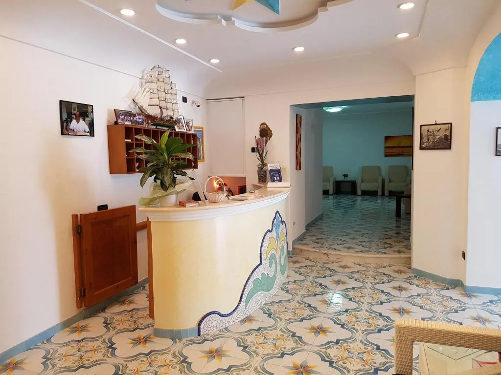 Lobby, Da Maria, Naples