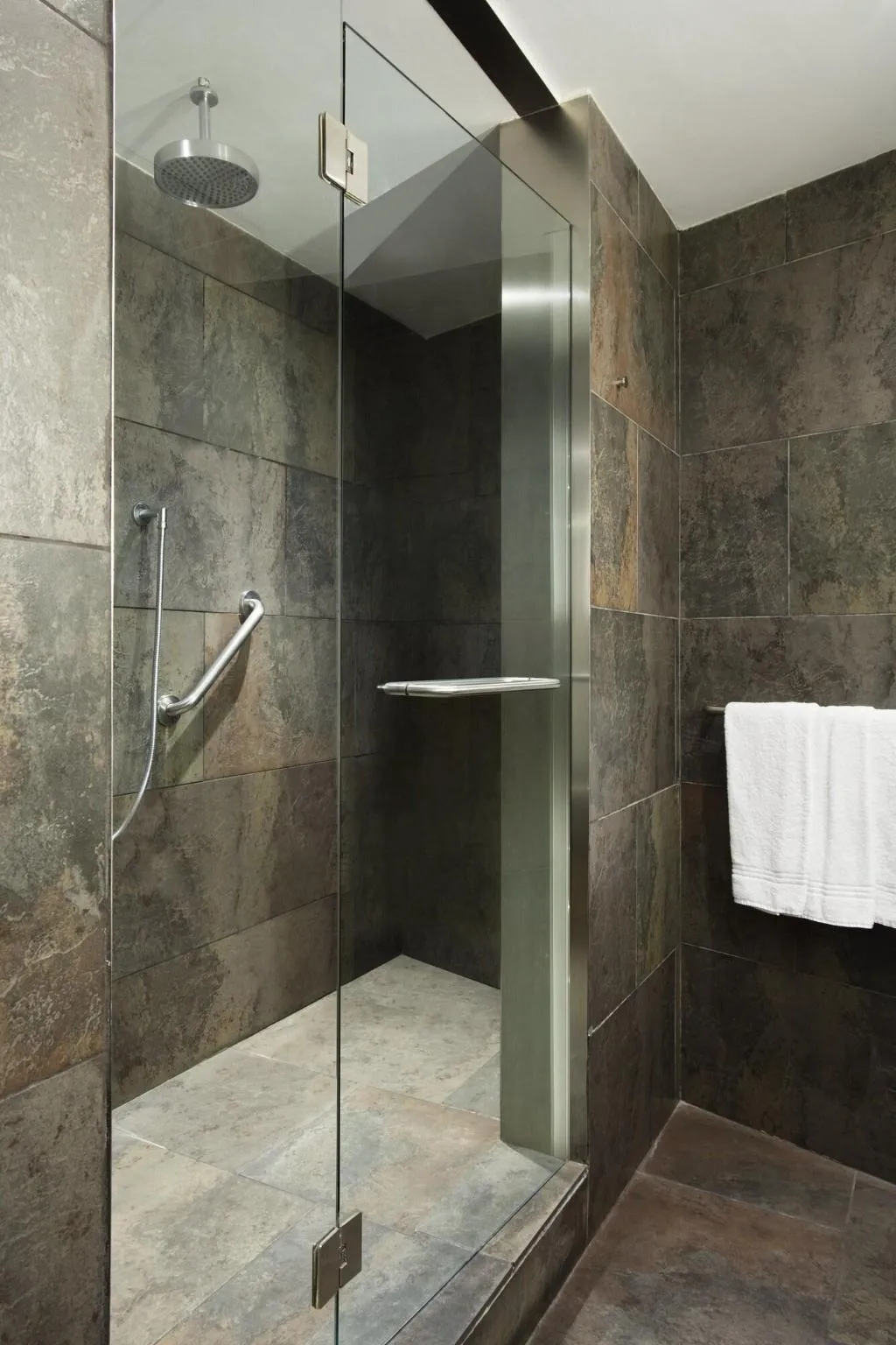 DOUBLE PREMIUM KING BED Room, Le Meridien Barcelona, Barcelona