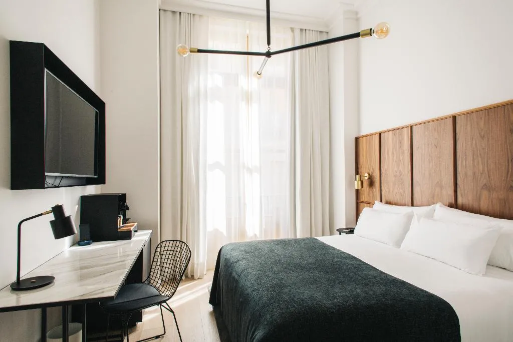 DOUBLE KING SIZE BED Room, Yurbban Passage Hotel & Spa, Barcelona